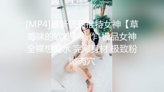 TWTP803校园附近一家商超店厕所偷拍好多青春靓丽女学生换卫生巾换衣服1