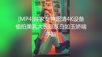 抖音上的精彩走光瞬间，少女少妇熟女都有，最爱那低头一瞬间的美丽闪现，不管无意还是刻意，音浪和流量都已到手