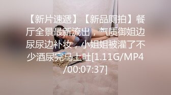 -淫荡的老婆 儿子面前受不了淫荡自慰 好刺激啊 儿子醒了就好玩了