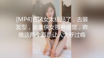 SeRa❤️OF巨乳博主  奶子大的离谱  身材倒是很正常顶多算微胖 估计是巨乳症  画面比较有冲击感 质量佳《VO.1》