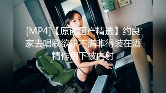 大奶美眉深喉吃鸡啪啪 身材丰腴婴儿肥 在家被纹身小哥哥无套猛怼蝴蝶穴 貌似不过瘾 骚穴抠的哗哗