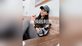 黑丝情趣装熟女嘴唇超级性感被架起来舔逼 一顿狂操后内射进骚逼里