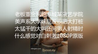 学校军训时偷拍的大一新生学妹尿尿，好极品的粉嫩鲍鱼,不知道以后会便宜哪个小子